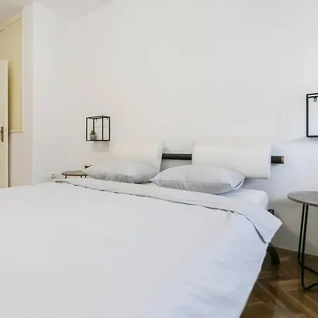 Lägenhet Urban Point - Centre Pet Friendly Crikvenica