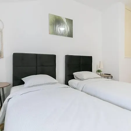 Urban Point - Centre Pet Friendly Lägenhet