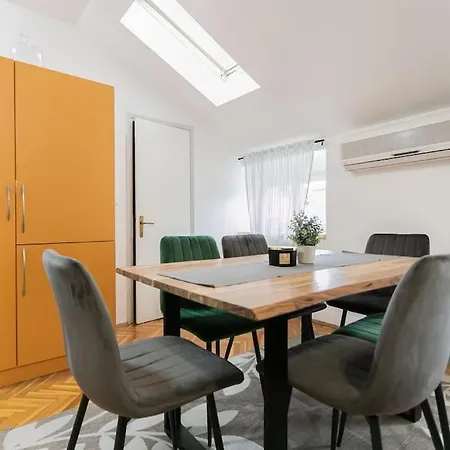 Urban Point - Centre Pet Friendly Lägenhet