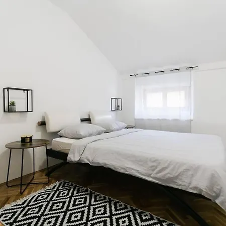 Urban Point - Centre Pet Friendly Lägenhet Crikvenica