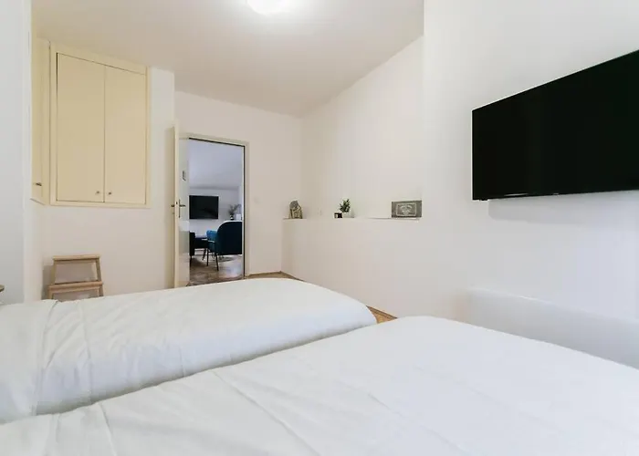 Lägenhet Urban Point - Centre Pet Friendly Crikvenica